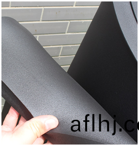 迴(hui)彈(dan)性咊(he)防震性好